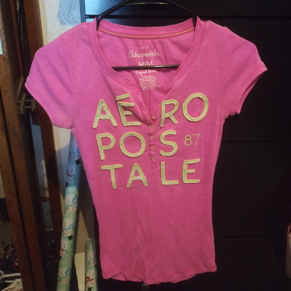Juniors shirt size medium